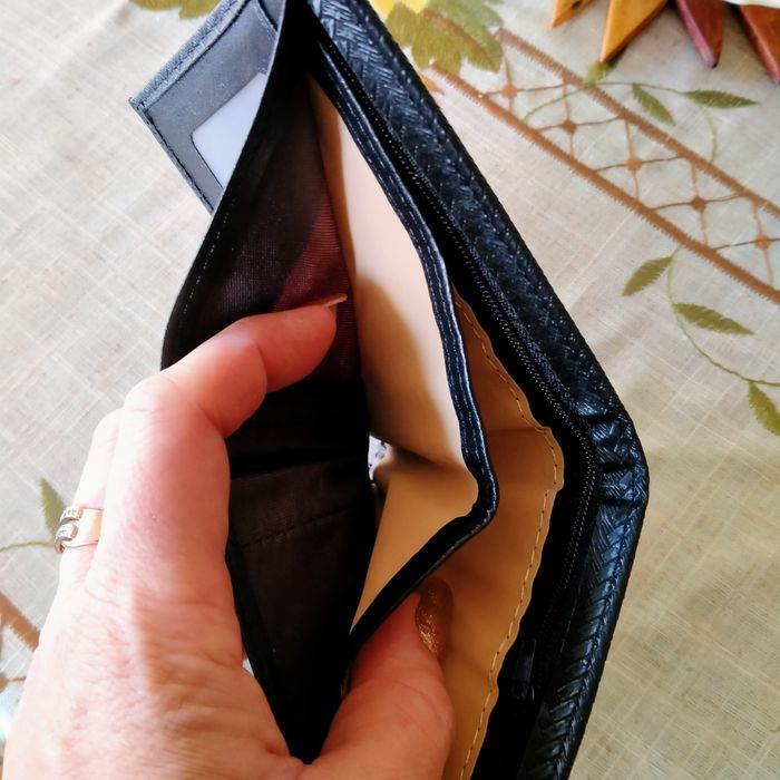 Гаманець,кошелек.             .