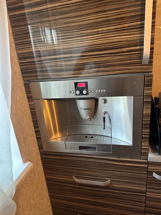 Вмонтована кавомашина bosch потребує заміни піддона