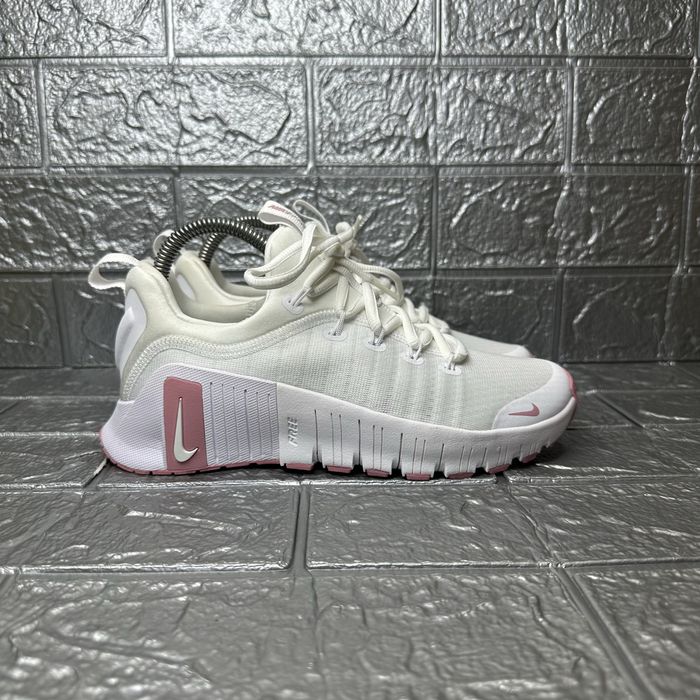Жіночі кросівки Nike Free Metcon 6 FJ7126-106