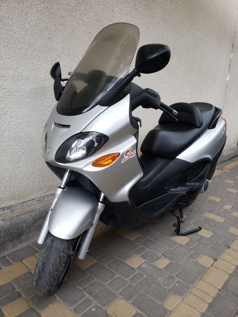 Скутер Piaggio X9 250c