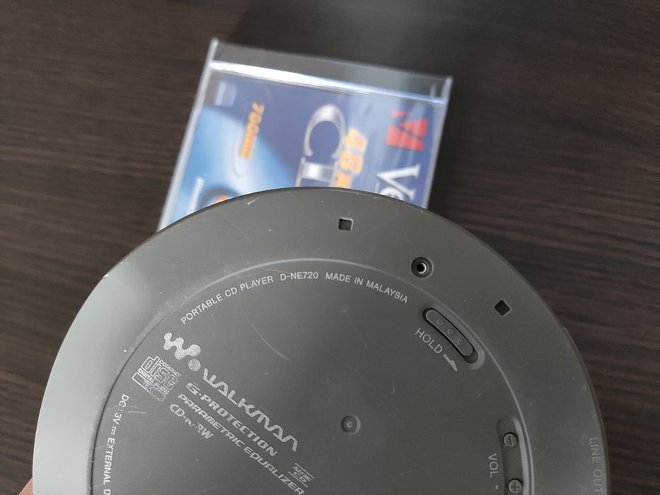 CD/MP3 плеер SONY Walkman D-NE720 Made in Malaysia