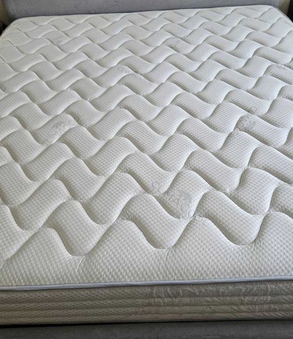 Colchão Topo de Gama como Novo (muito pouco uso)