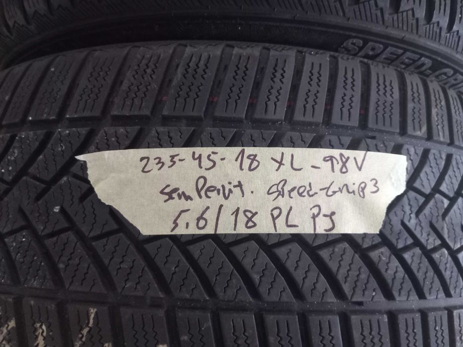 4 pneus 235/45R18 Michelin e Semperit