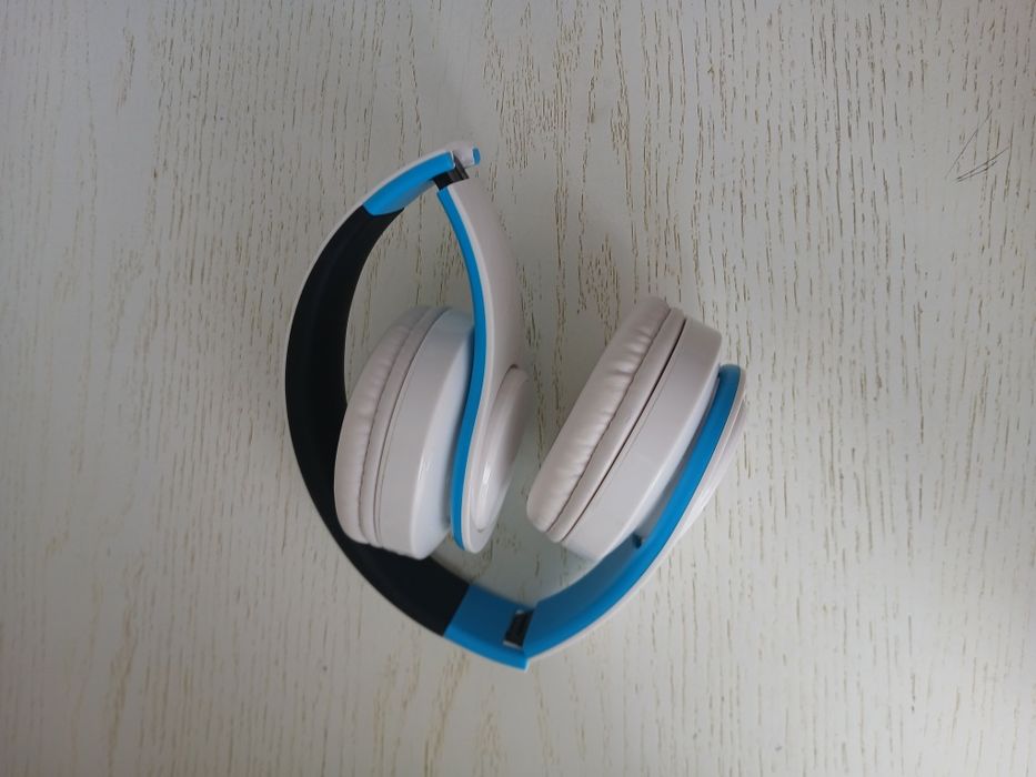 Наушники бездротові