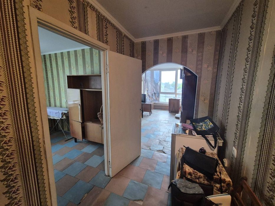 Продам 2-х кімнатну квартиру р-н ж/д вокзалу