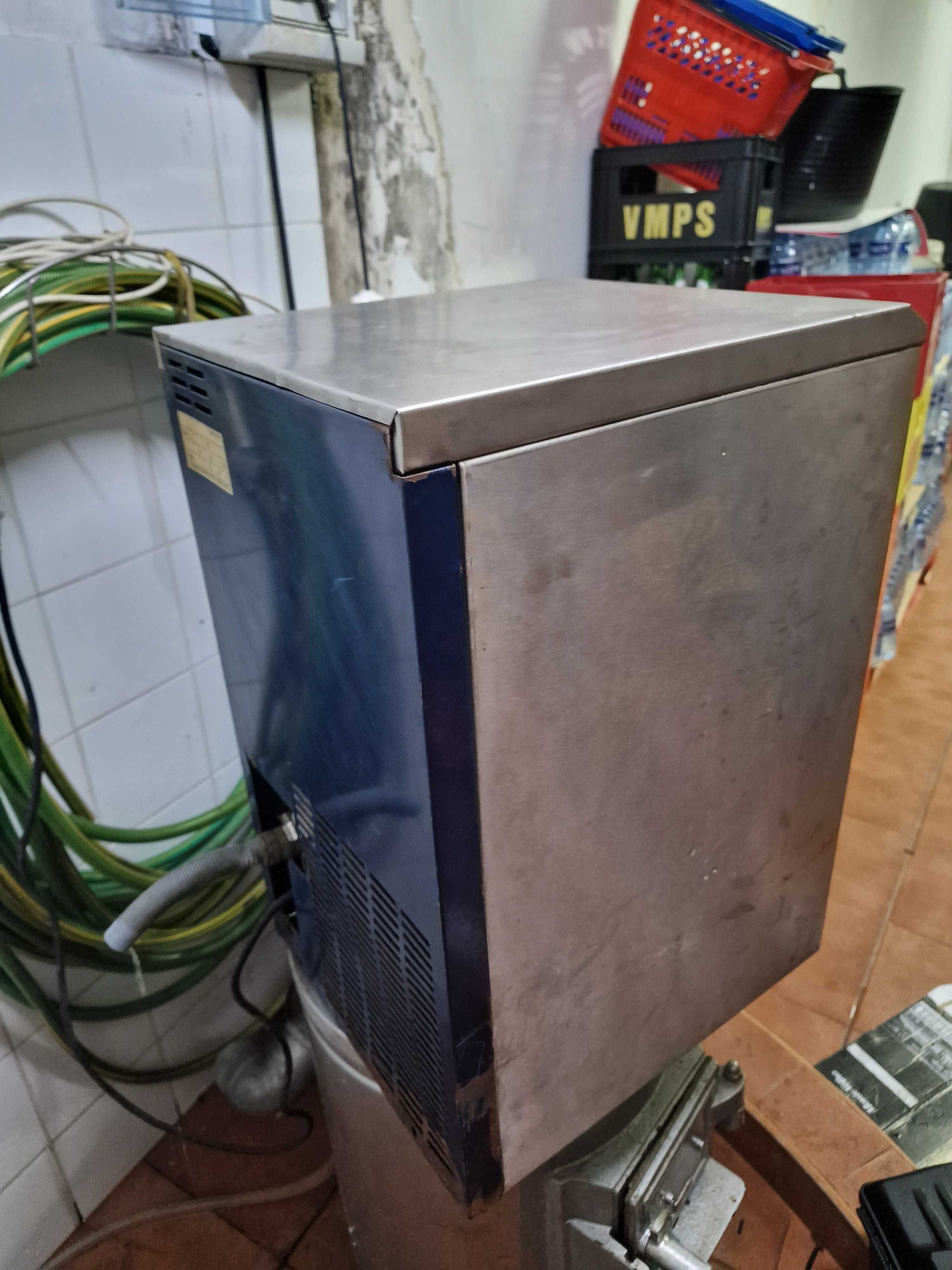 Maquina de  Gelo