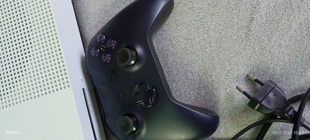 Xbox One S 1tb sprzedam