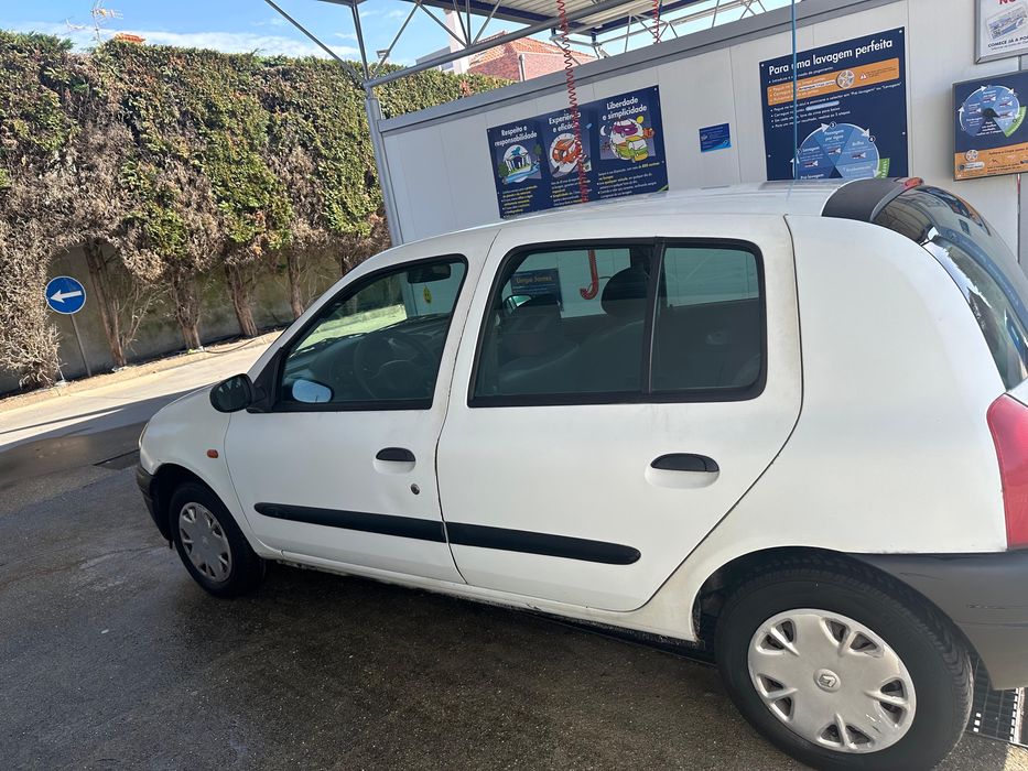 Renault Clio 1.2 Gasolina 1998 – próxima inspeção em setembro de 2026