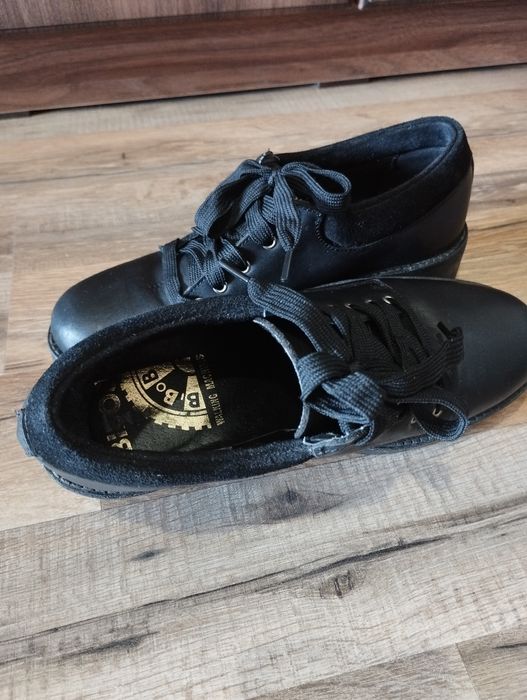 Продам женские туфли