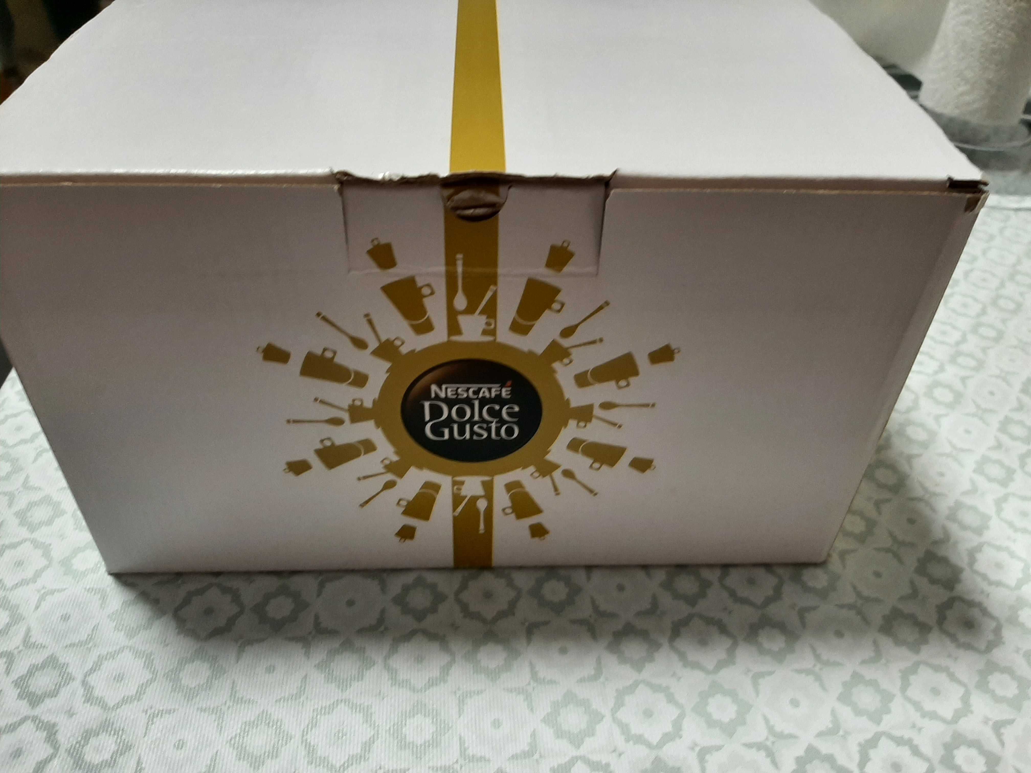 Chávenas grandes meia de leite dolce gusto. São de coleção.