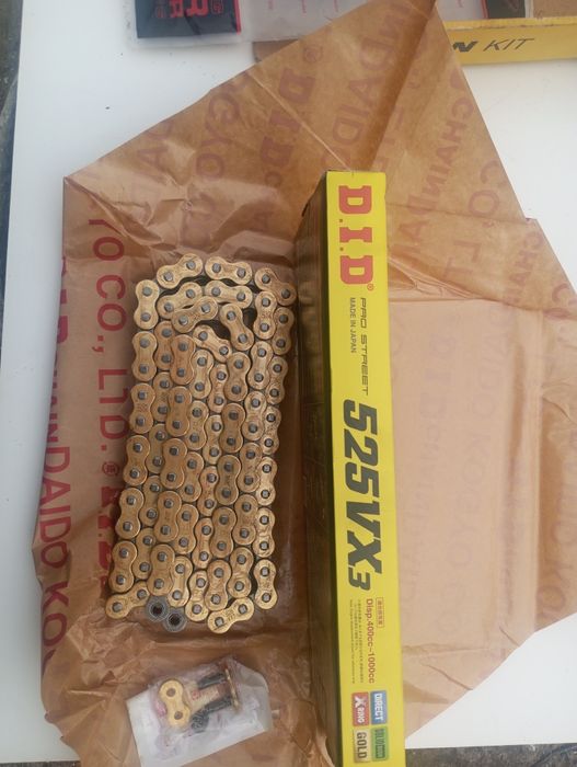 D.I.D łańcuch zębatka 525VX3 108zb Jtr1489.40 napęd silnika silnik A3