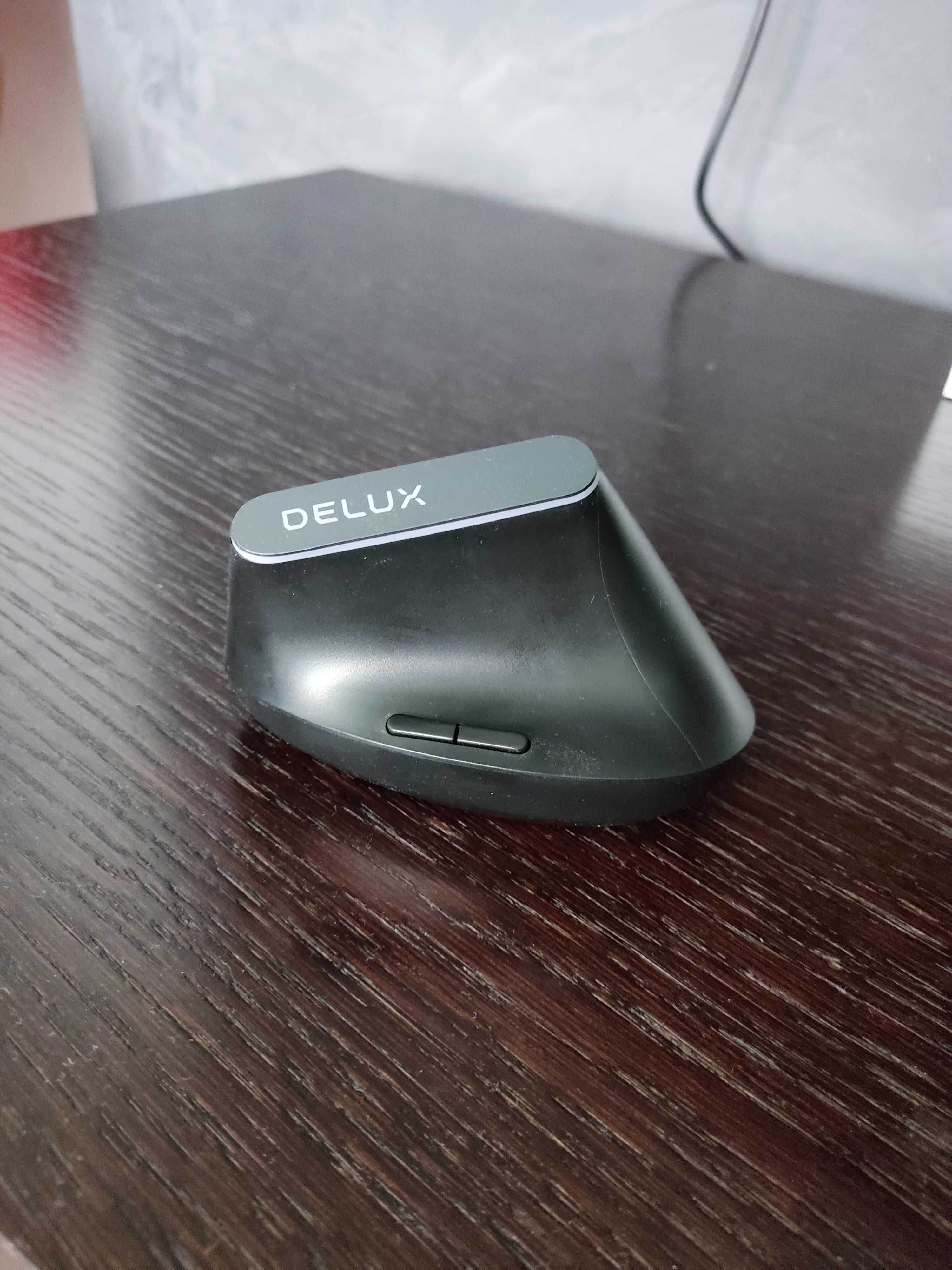 Mysz pionowa ergonomiczna Delux M618DB RGB (bezprzewodowa)