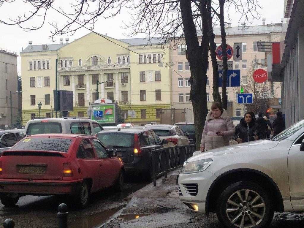 Магазин по Красной Линии. м. Пушкинская – ул. Ярослава Мудрого