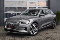 Audi e-tron Автомобиль