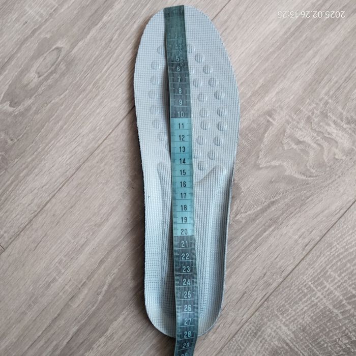 Кросівки чоловічі