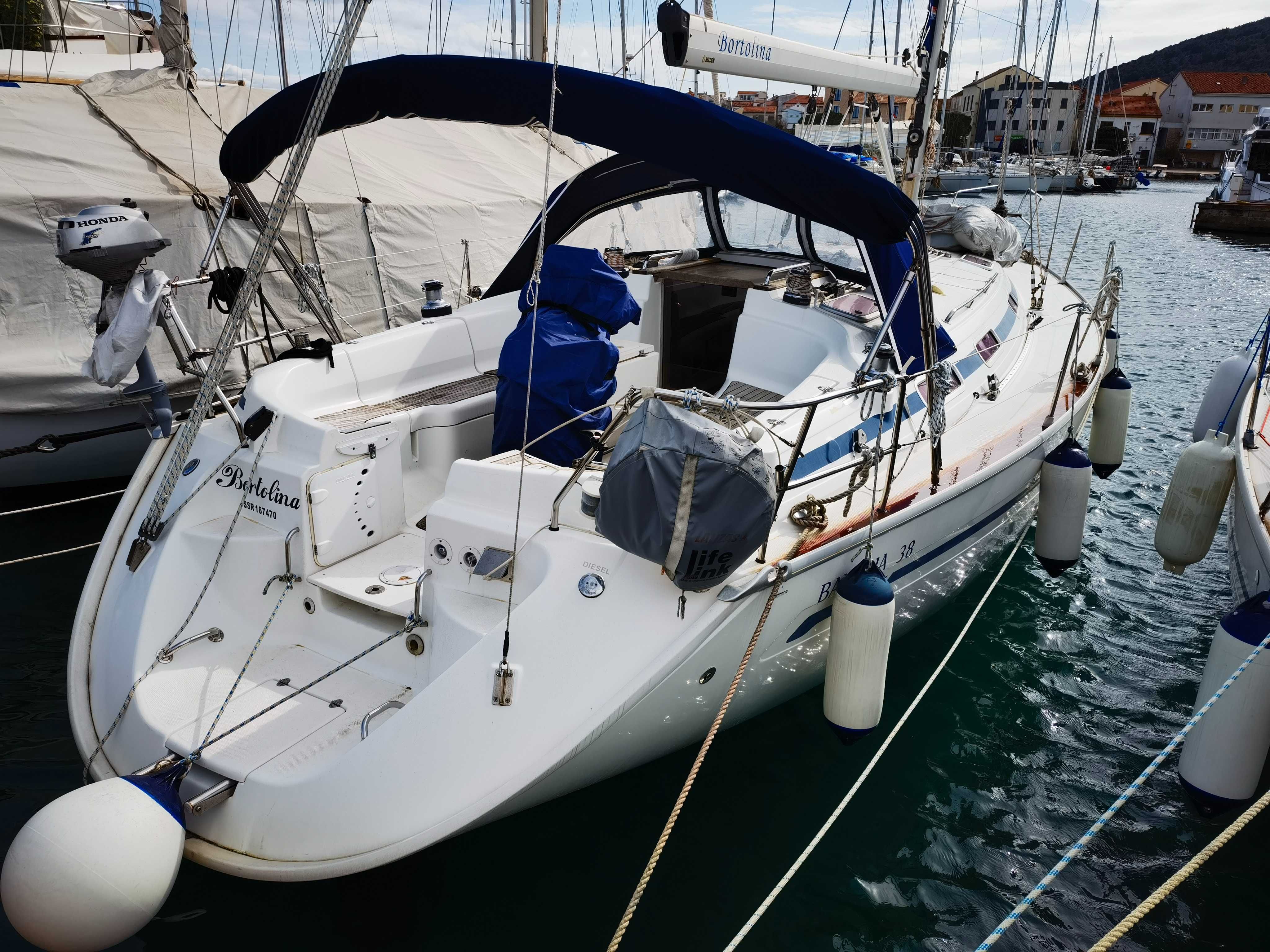 Jacht morski Bavaria 38 prywatny