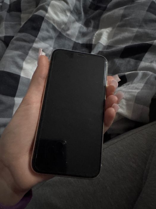 iphone 11 biały stan bdb