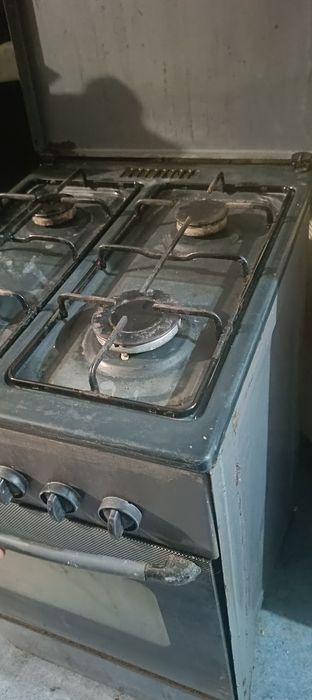 Продам газовую печь