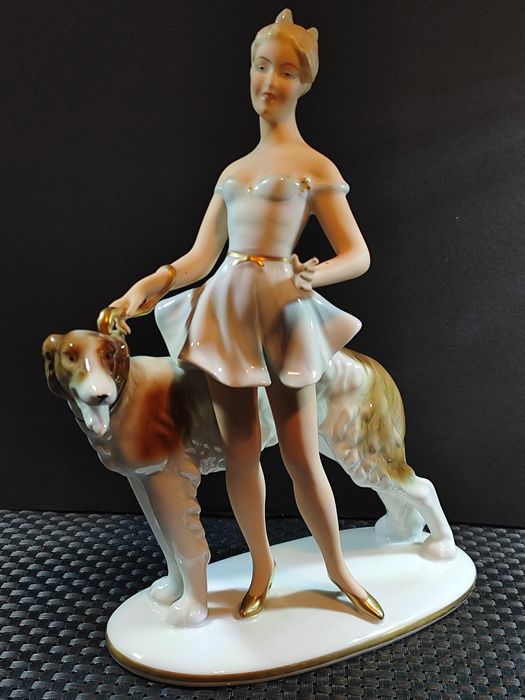 Porcelana GEROLD Figurka Dama z psem Borzoj TETAU 1949 r.
