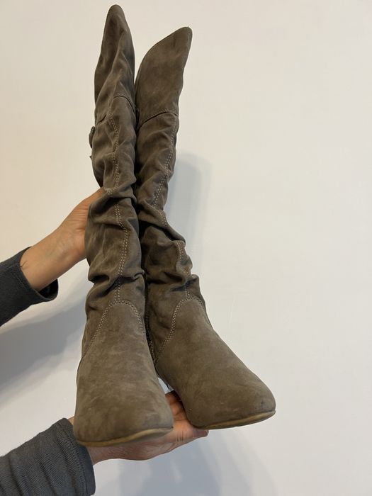 Бежеві чоботи- ботфорти 36 розмір