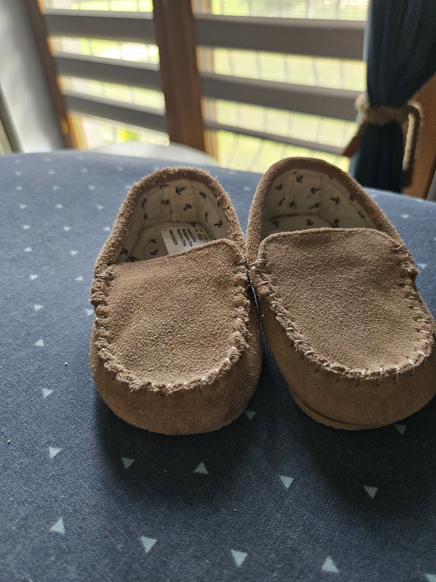 Sprzedam buty widoczne na zdjęciach