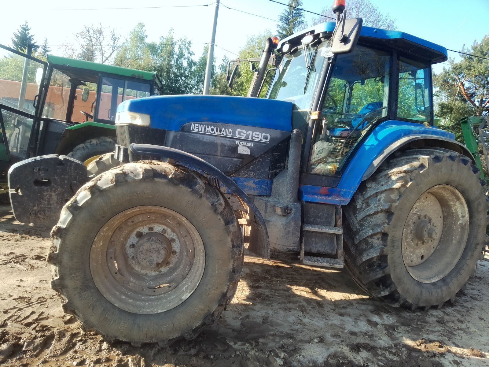 Ciągnik New Holland g 190