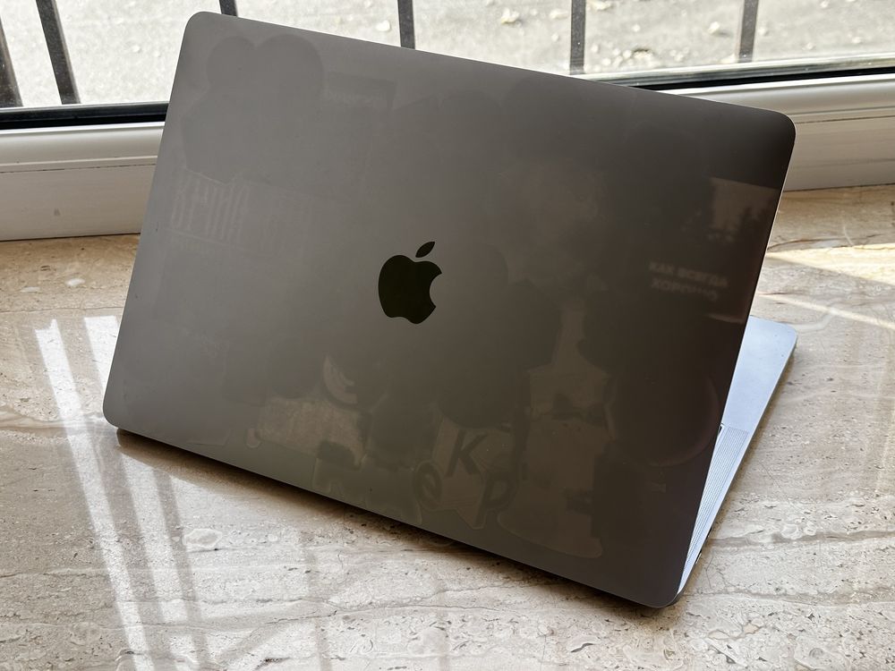 Ноутбук Apple Macbook Pro 2019 13-inch 8/256 3 ports