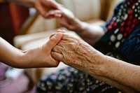 Предоставляю услуги по уходу за пожилыми людьми. Сиделка