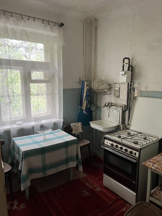 Продам 3-х кімнатну  Сталінку на Севгоке