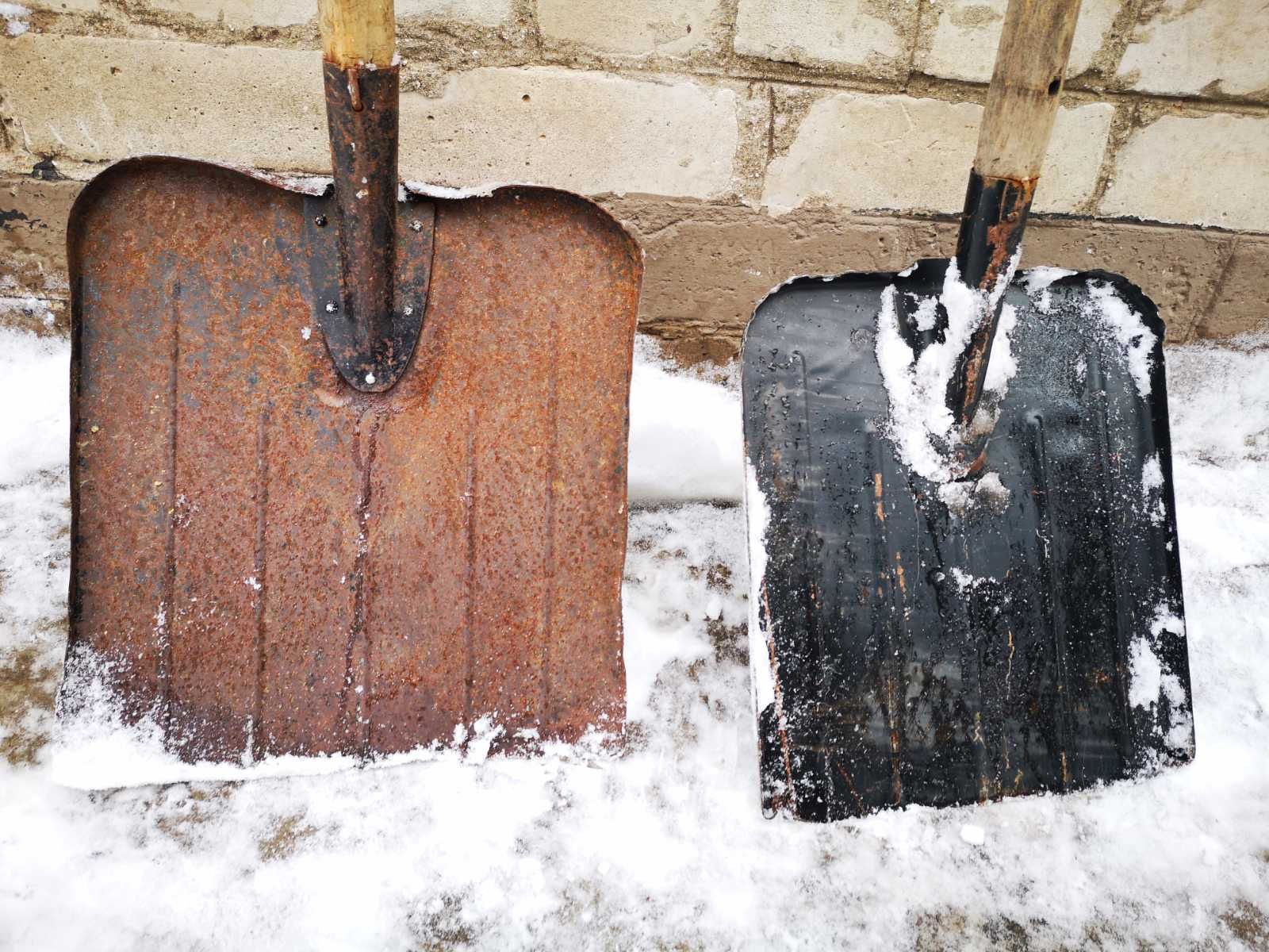 Лопата для уборки снега , снегоуборочная лопата,сыпучих материалов