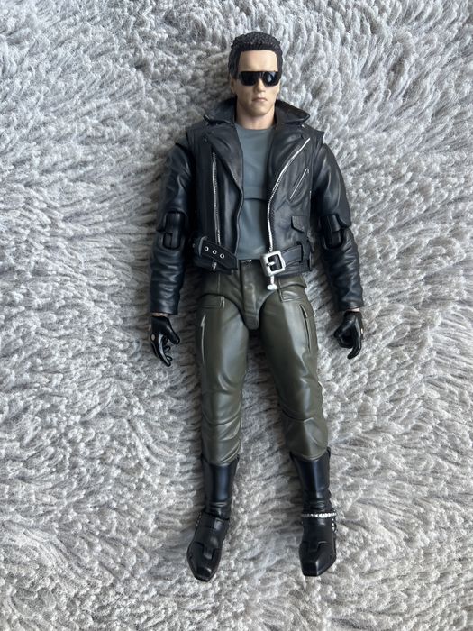 Terminator mafex 176 bez pudełka lekko używany niekomplety w świetny