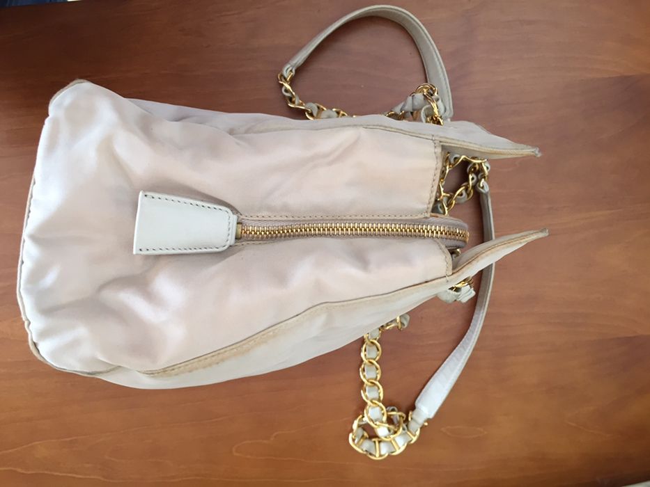 Mala de senhora da prada