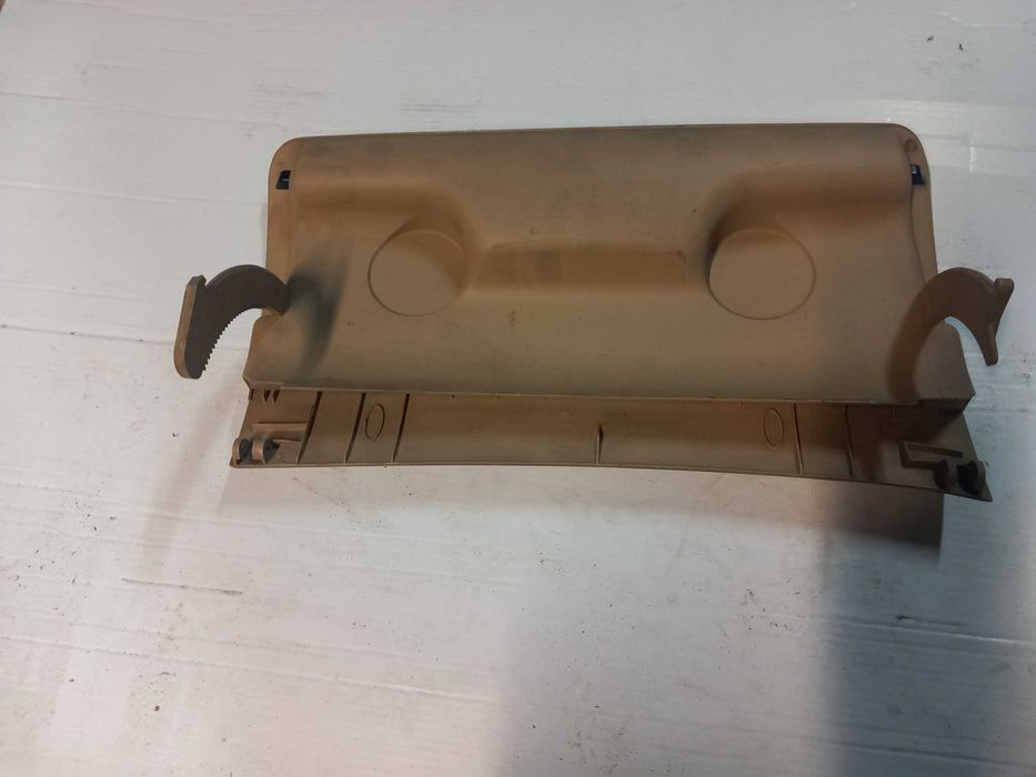 Tampa porta luvas vw passat bege ou skoda  Superb