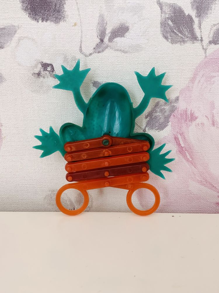Żabka skacząca zabawka prl vintage