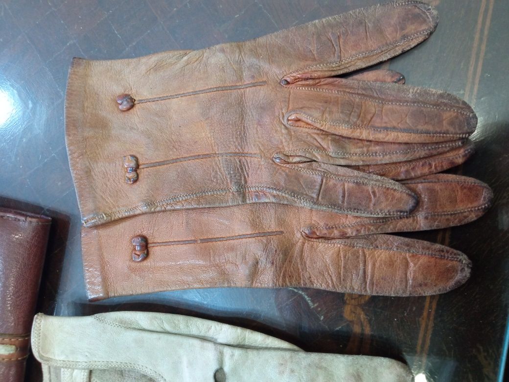 Luvas Anos 40 em pele raras oferta da carteira