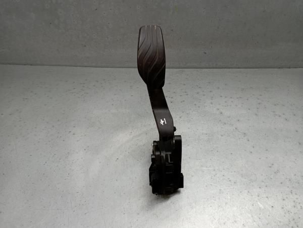 Pedal do acelerador NISSAN Qashqai II (J11)