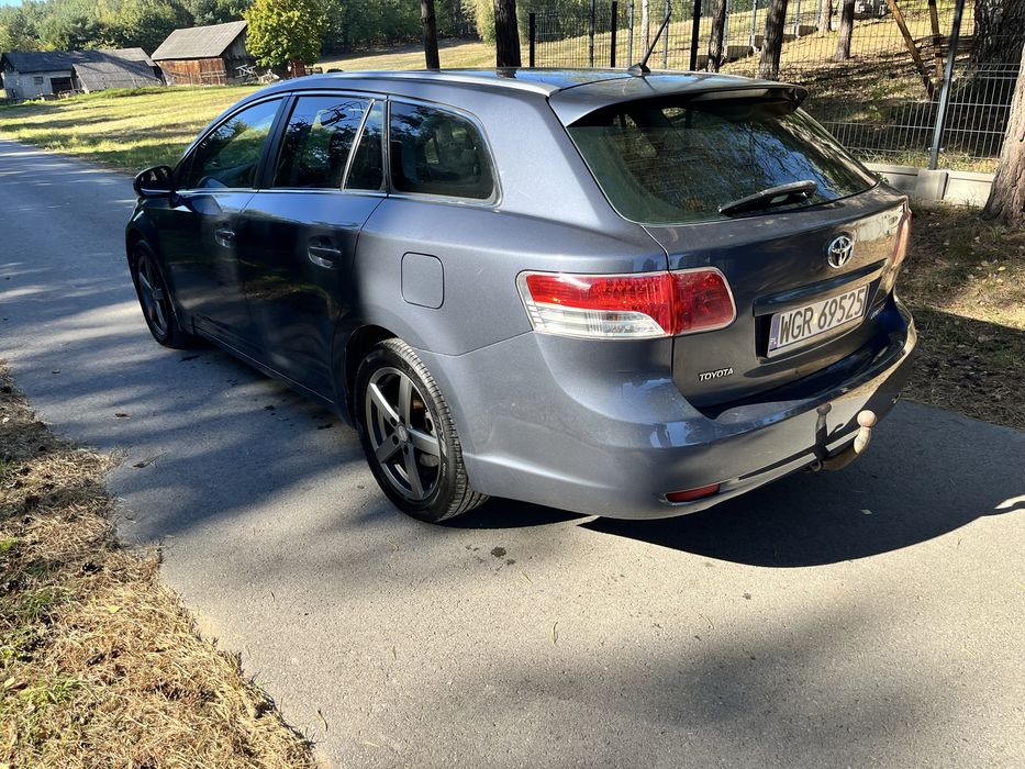 Toyota Avensis 1.8 benzyna klima Polecam !!!