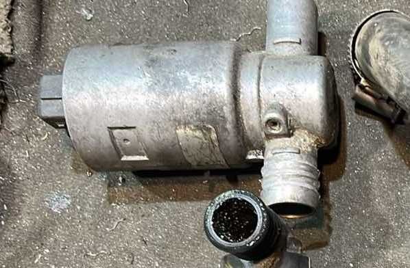 Регулятор клапан холостого хода бу Bosch E30