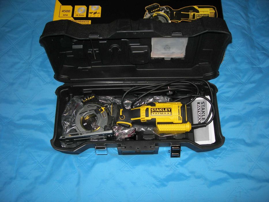 Multipilarka tarczowa Stanley Fatmax 650W z laserem