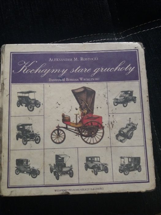 Katalog książka   stare samochody książeczka ilustrowana 1977 rok
