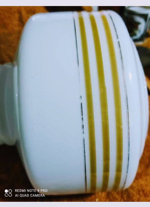 Stary duży klosz szklany do lampy typu naftowej biurkowej do kuchni