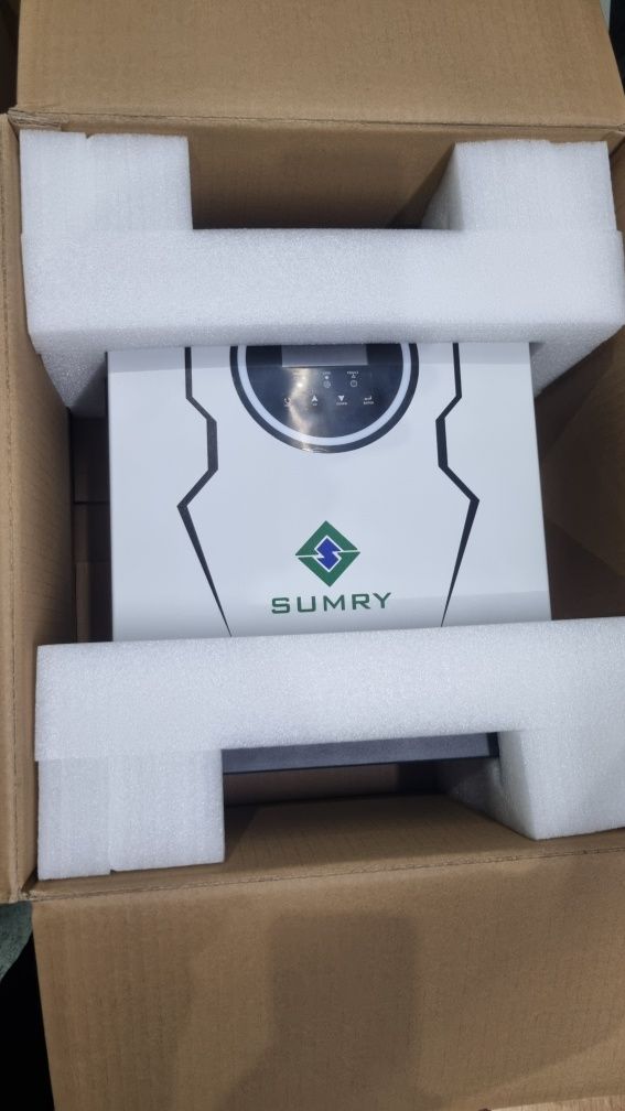 Гібридний сонячний інвертор SUMRY SM-2200H-12 1.8kW 12V 1 MPPT