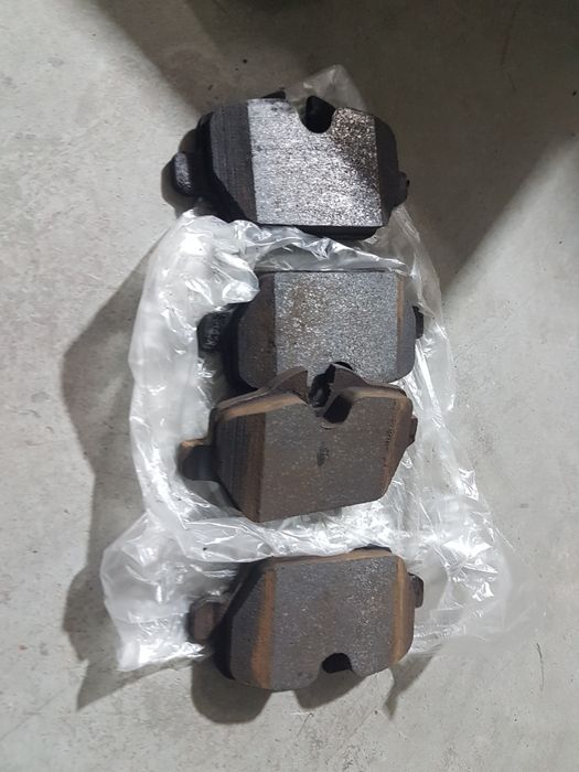 Klocki hamulcowe BOSH BMW E90 318d E87 M47