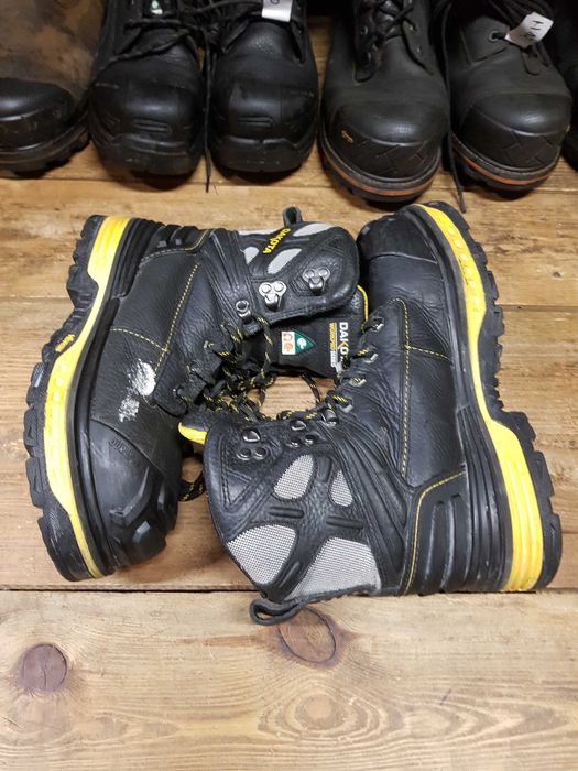 Buty robocze DAKOTA rozm 41 wkł 27 cm S3