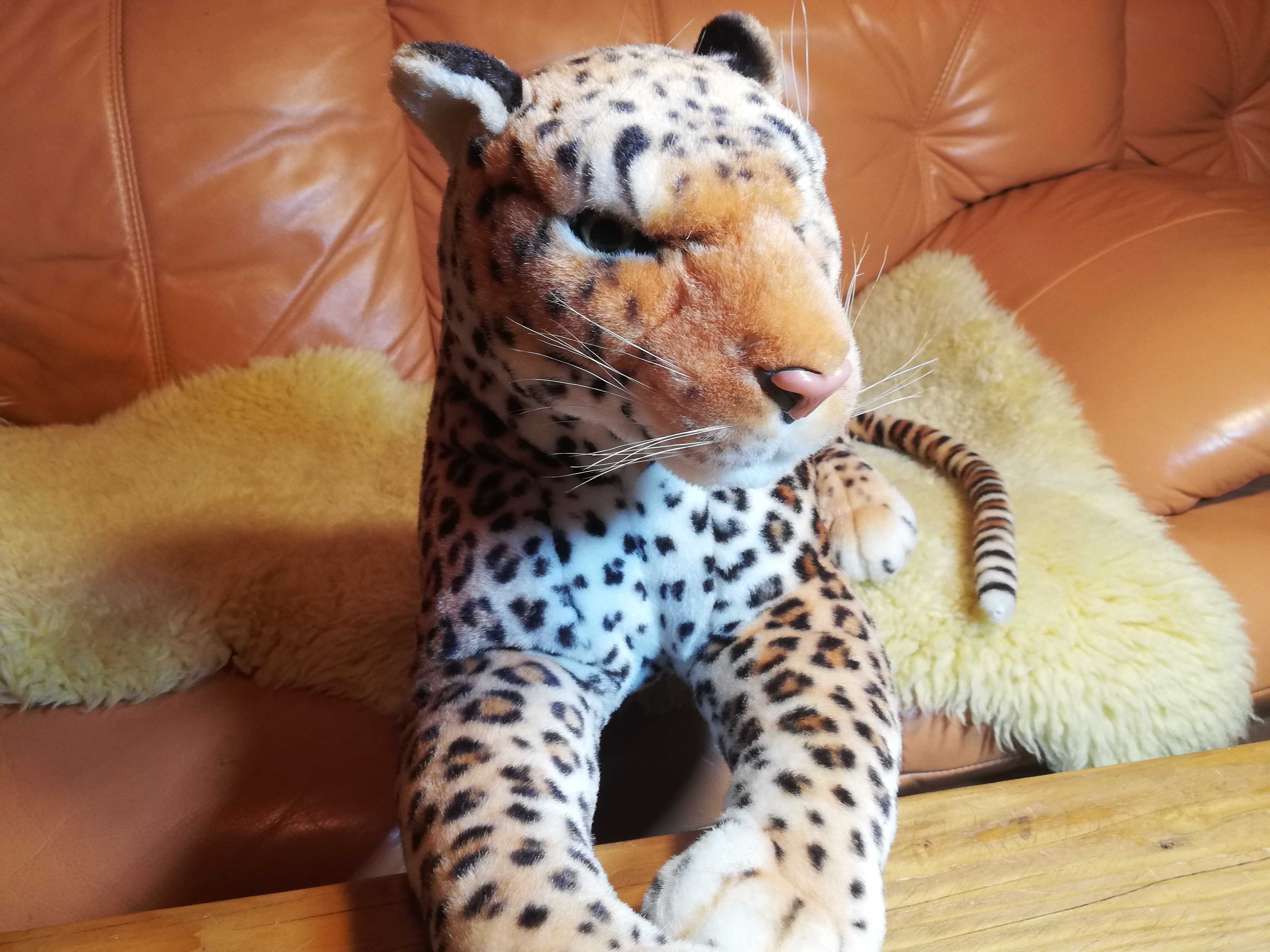 Maskotka pluszowa realistyczna pantera, lampart, leopard Un