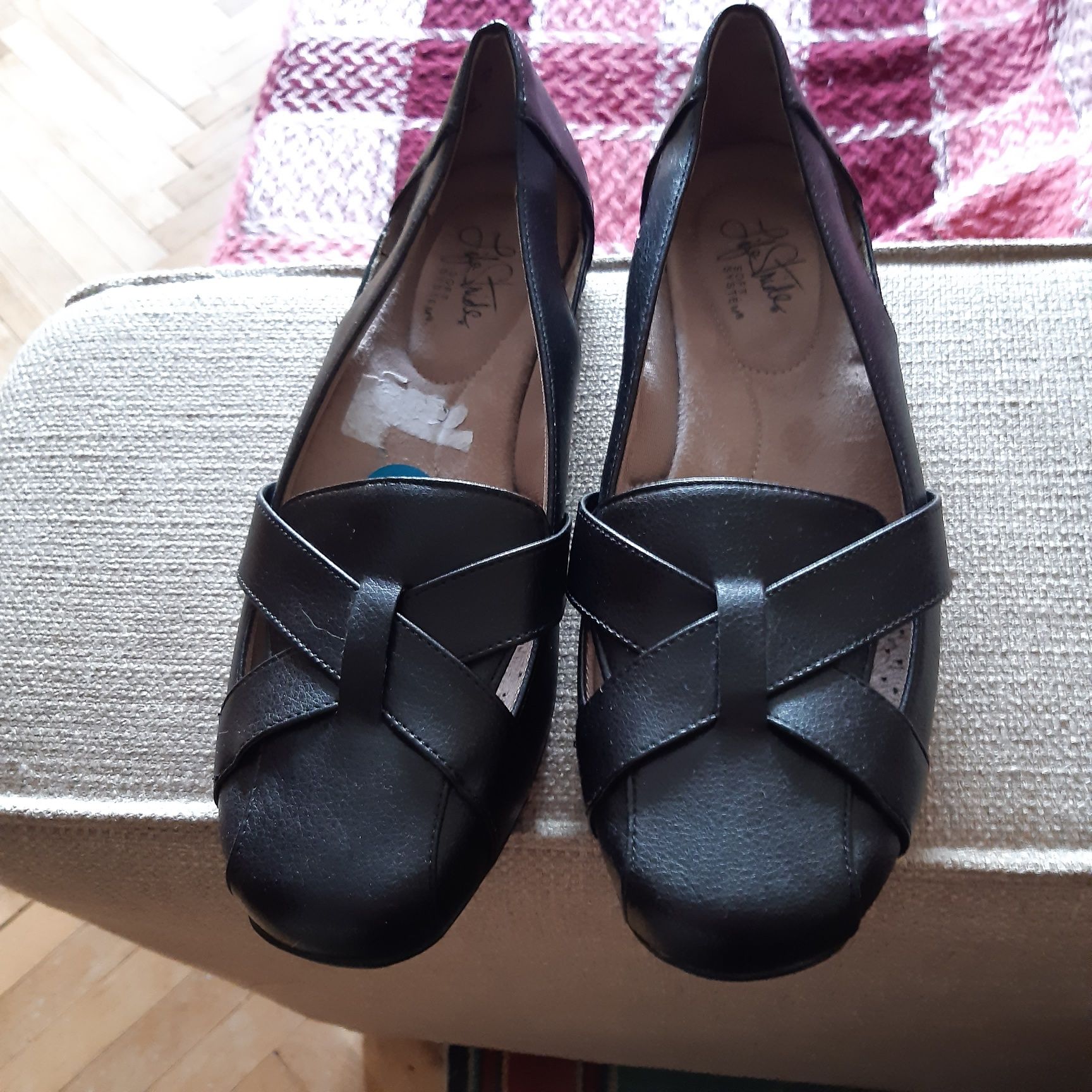 Туфли женские черного цвета 39 размера