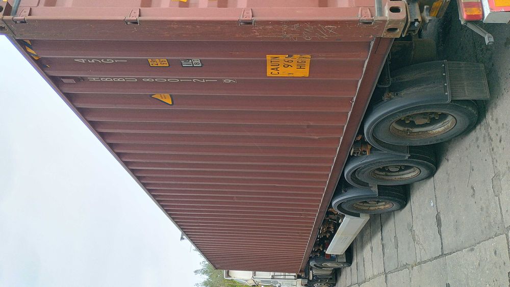 Kontener premium suchy szczelny ze zdjęć 12 m 40 HC