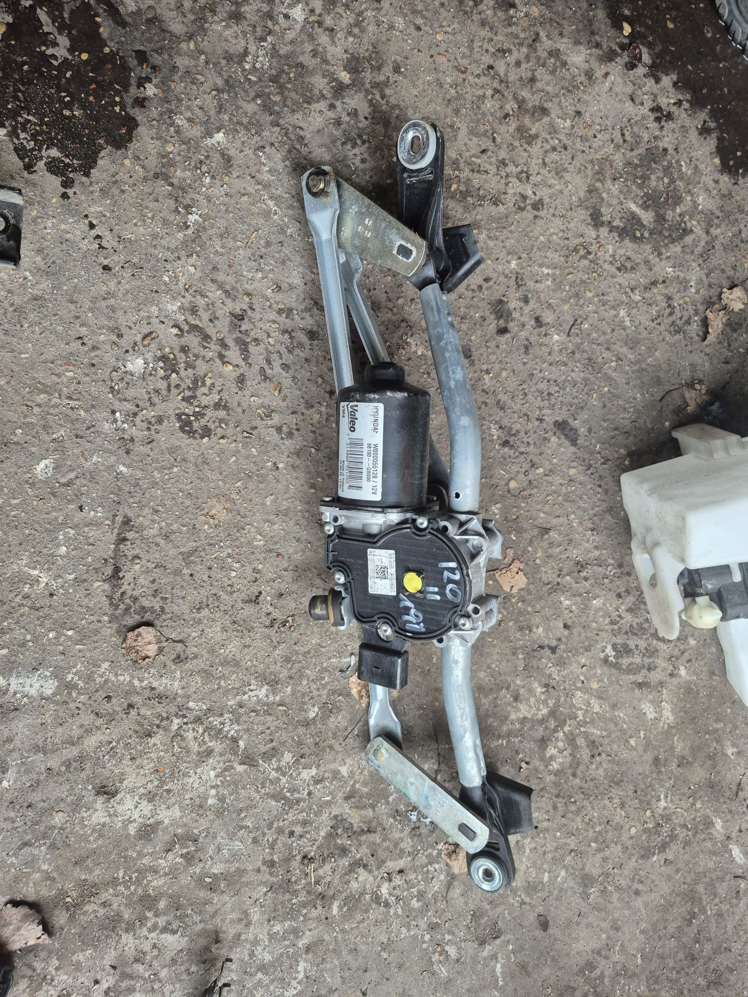Hyundai i20 ii 15 20r mechanizm wycieraczk Europa