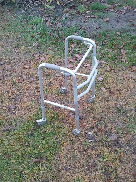 Balkonik chodzik inwalidzki walidzki regulacja VITEA CARE VCBP0032