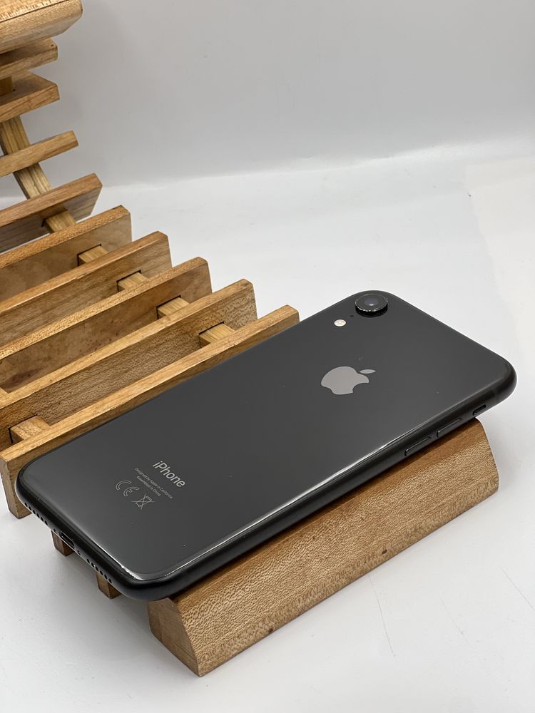iPhone XR 64Gb neverlock black батарея 100%